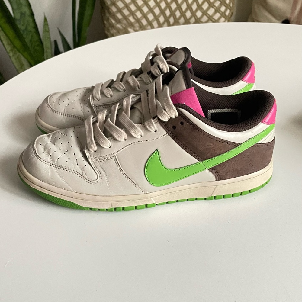 WMNS 2006 Nike Dunk Low ‘Birch Green Bean’